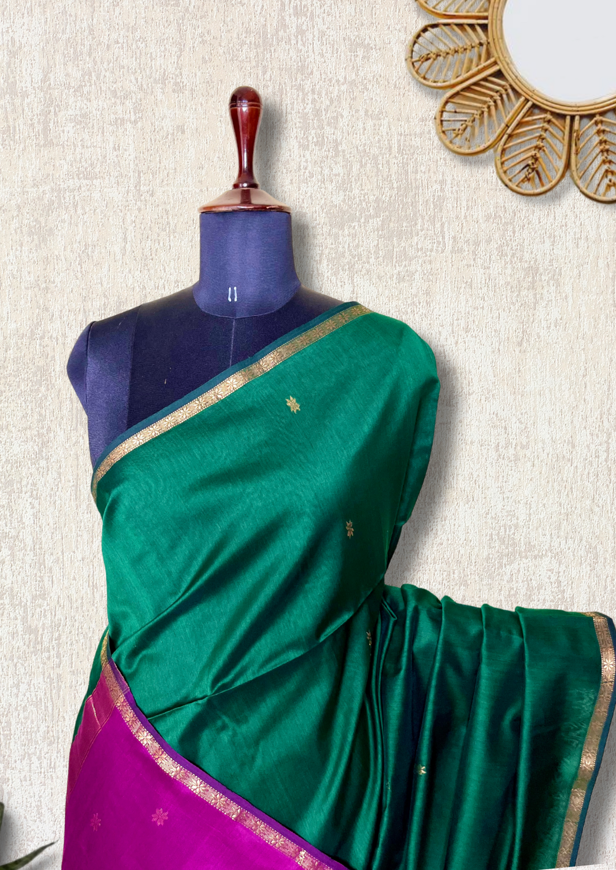 Handwoven Maheshwari Silk Cotton Saree - Bottle Green + Mulberry Pink