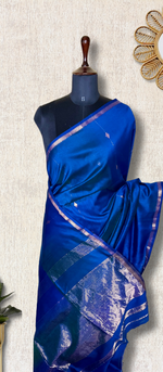 Load image into Gallery viewer, Handwoven Maheshwari Silk Cotton Saree - Cobalt Blue
