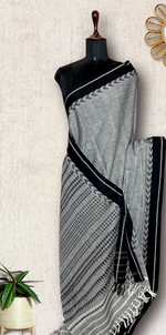 Load image into Gallery viewer, Handwoven Begampuri Cotton Saree - Gray + Black
