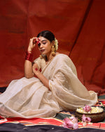 Load image into Gallery viewer, Aria - Handwoven silk cotton saree - Ivory + Gold
