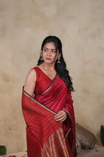 Load image into Gallery viewer, RIYA - Handwoven Silk Cotton Saree - Cardinal Pink + Curies Red
