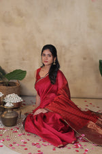 Load image into Gallery viewer, RIYA - Handwoven Silk Cotton Saree - Cardinal Pink + Curies Red
