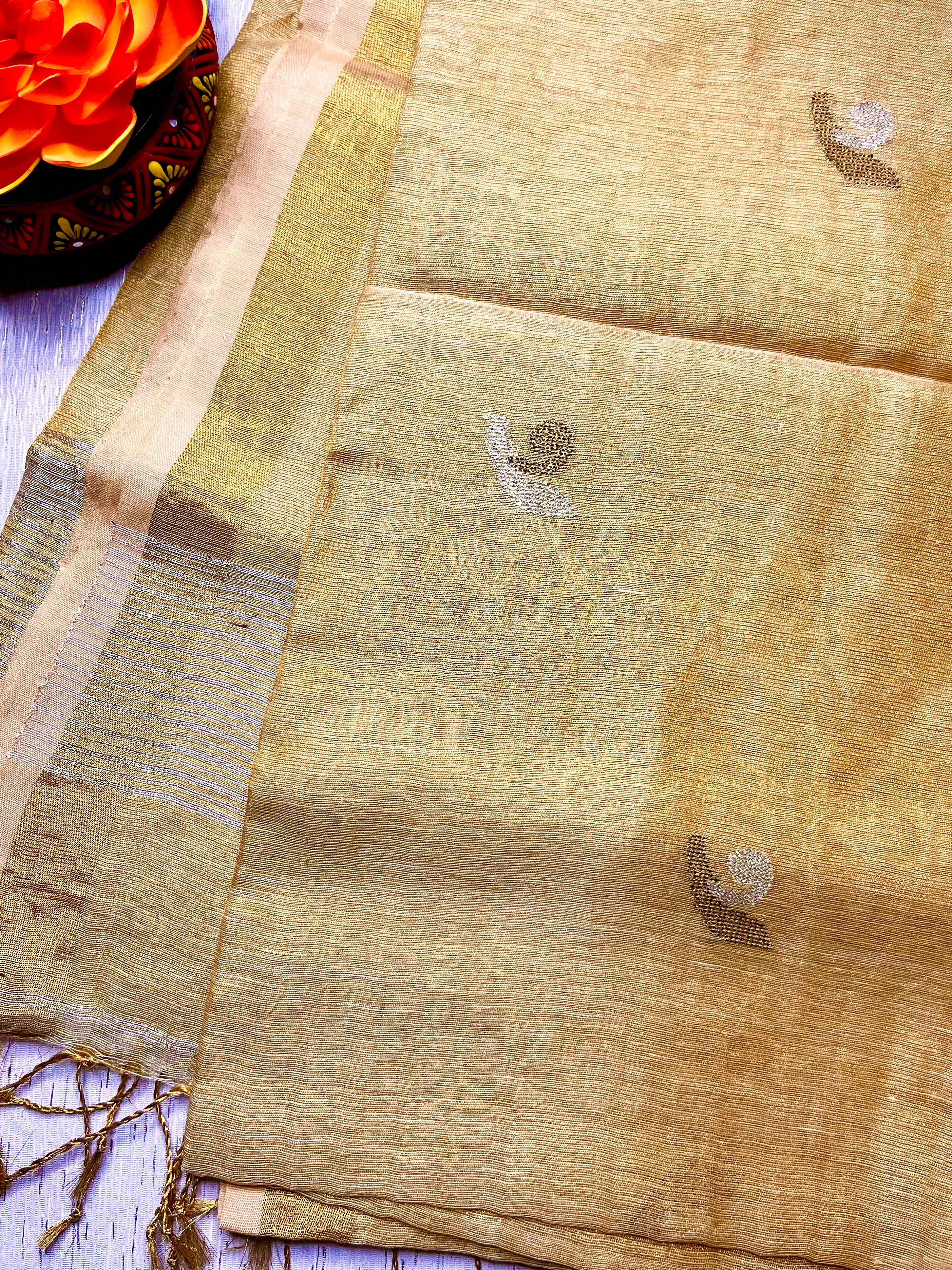 DIVA-Handwoven Metallic Linen Tissue Saree - Sandal Gold