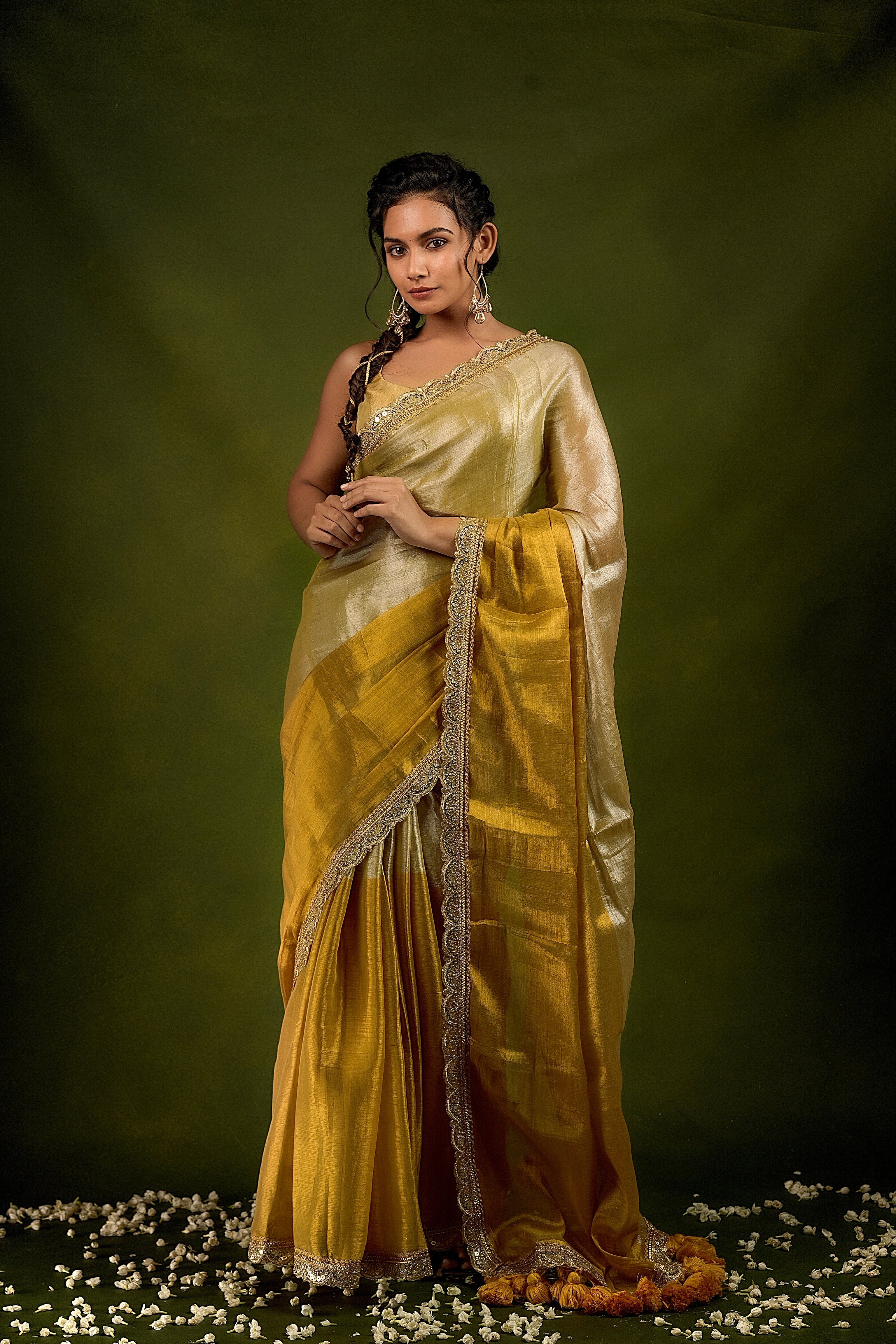 Ruhi - Handwoven Tissue Saree - Silver + Gold