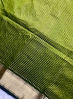 Load image into Gallery viewer, Handwoven Maheshwari Silk Cotton Saree - Limerick Green + Gold
