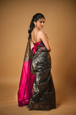 Load image into Gallery viewer, Anika - Handwoven Silk Cotton Saree - Dune Black + Crimson Pink
