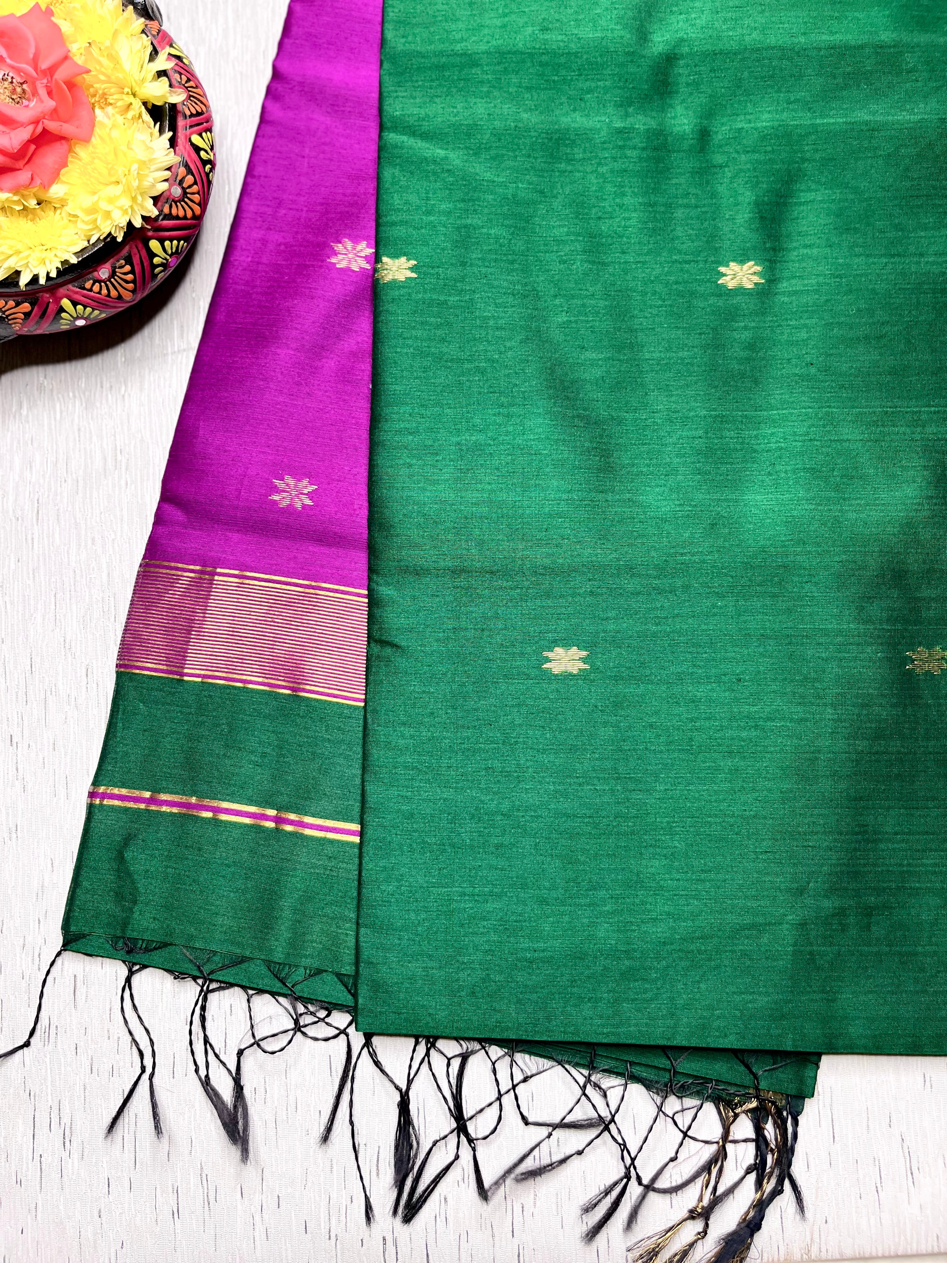 Handwoven Maheshwari Silk Cotton Saree - Bottle Green + Mulberry Pink