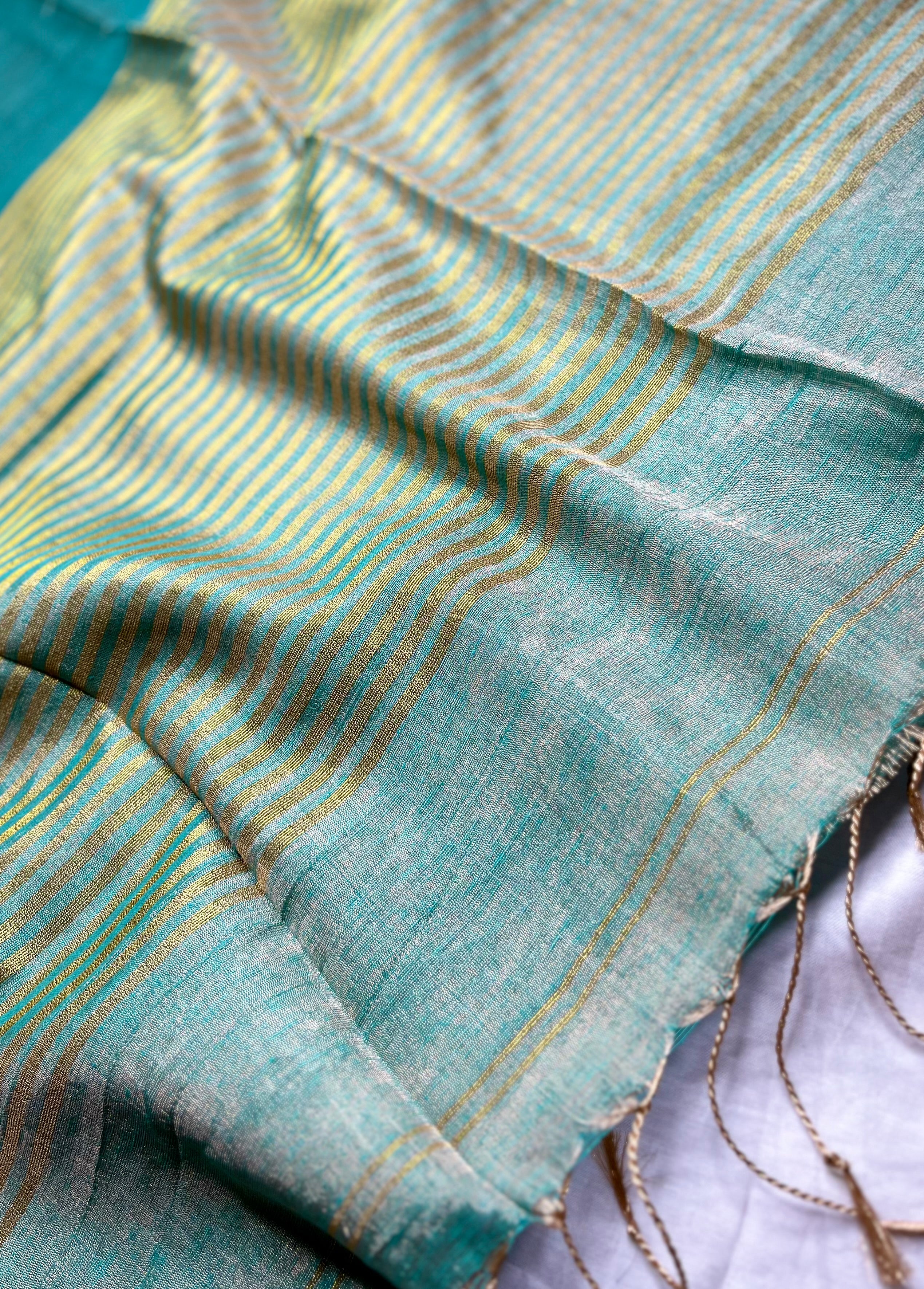 Handwoven Metallic Linen Tissue Saree - Fountain Blue