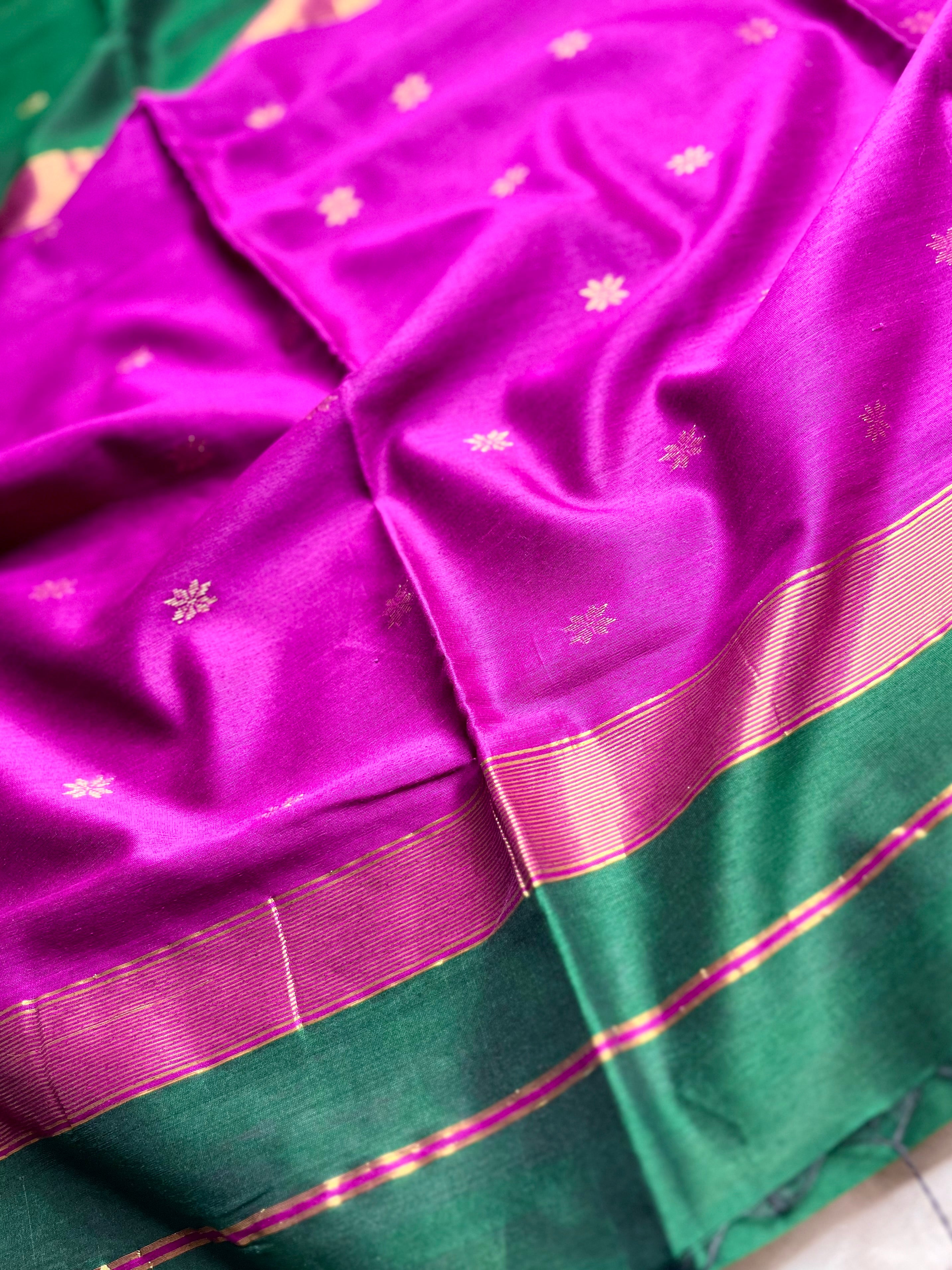 Handwoven Maheshwari Silk Cotton Saree - Bottle Green + Mulberry Pink