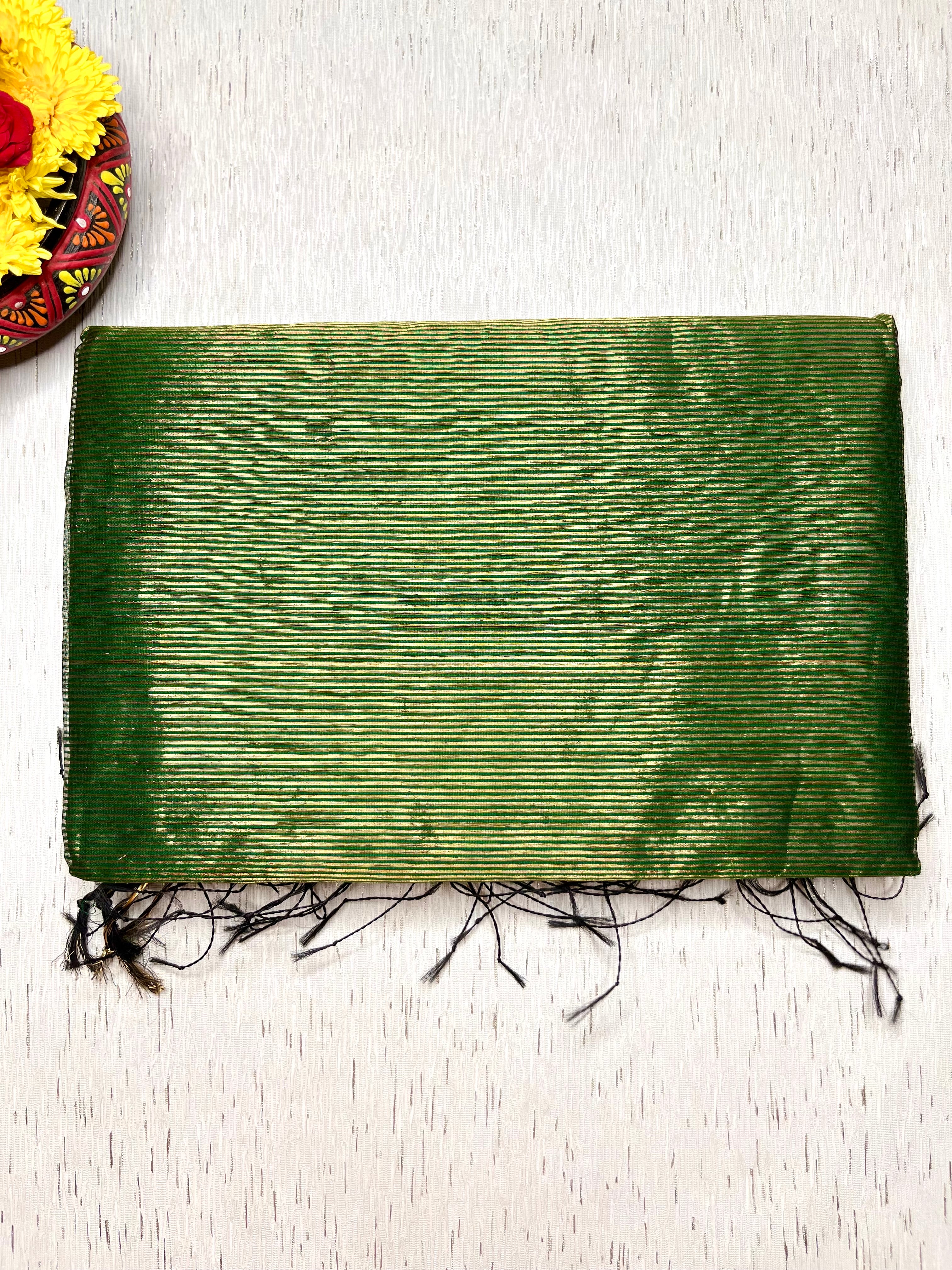 Handwoven Maheshwari Silk Cotton Saree - Bottle Green