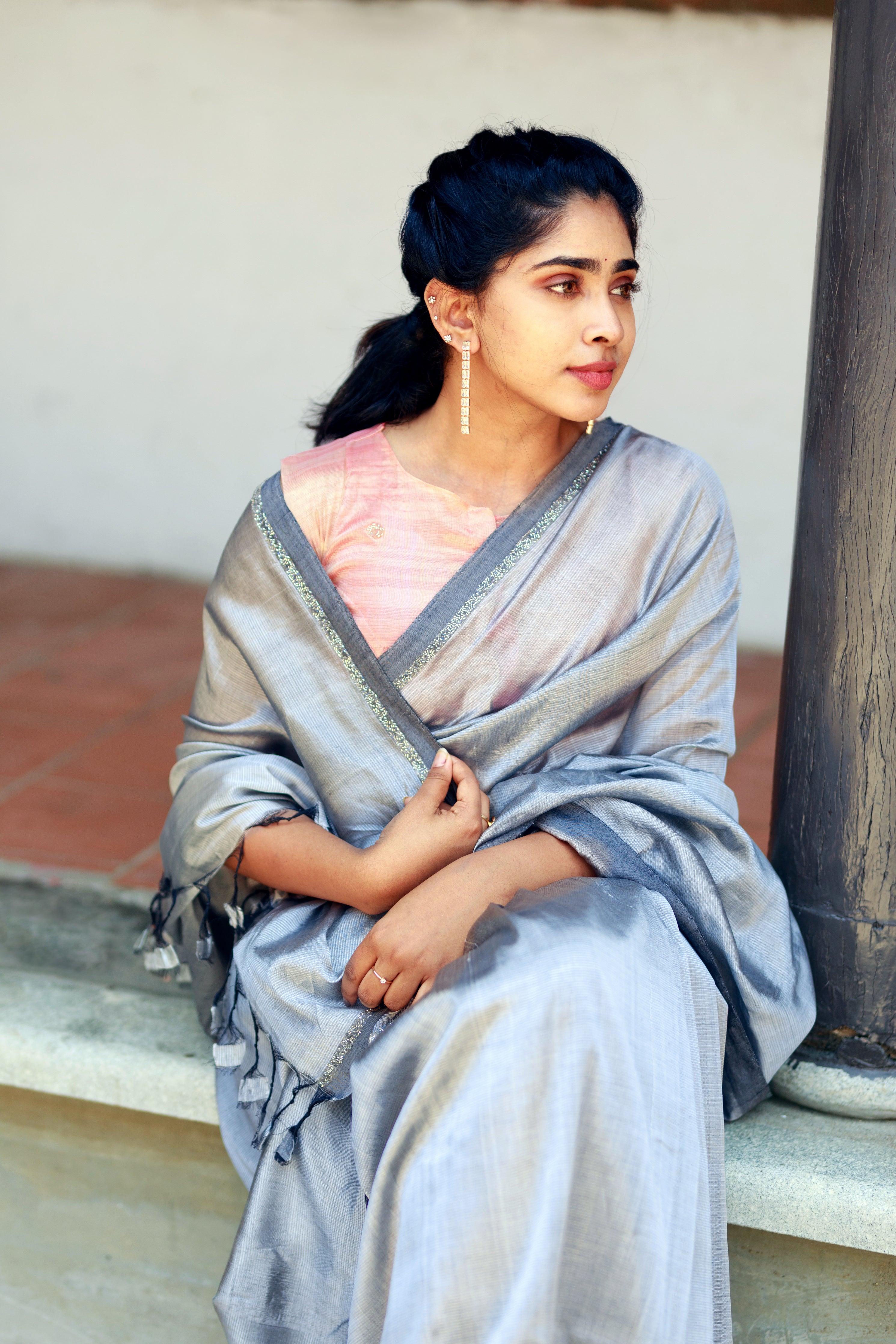 Handwoven silk cotton saree - Cool Gray + Tissue Peach